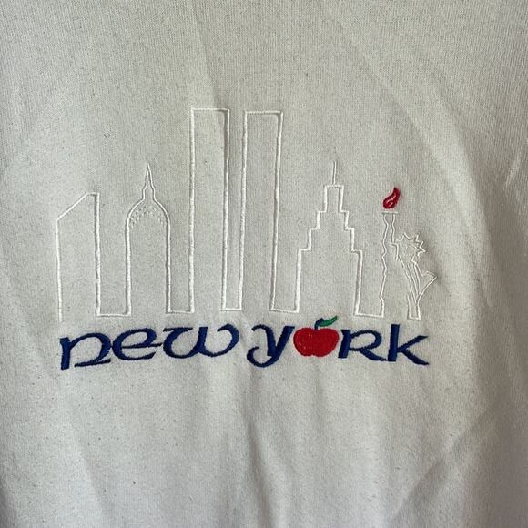 Vintage Embroidered New York City Big Apple skyline crewneck sweatshirt sz XL - Picture 3 of 8